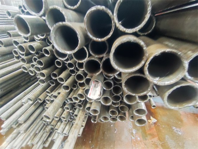 楚雄大口径精密无缝钢管